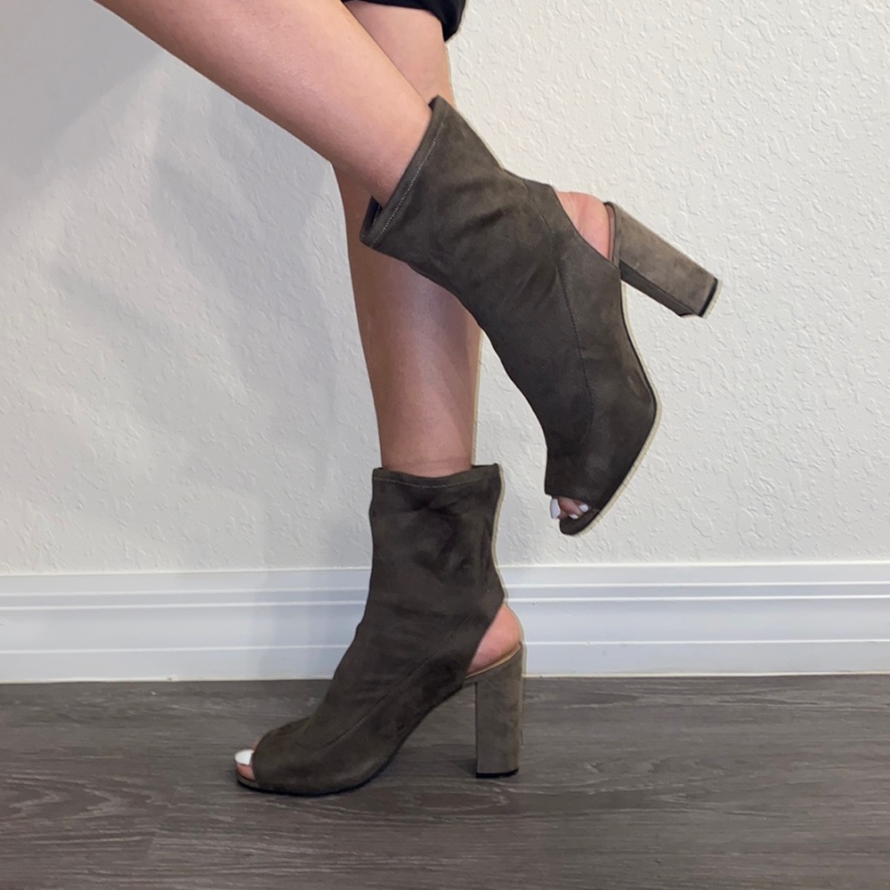 Vince Camuto Grey Heel